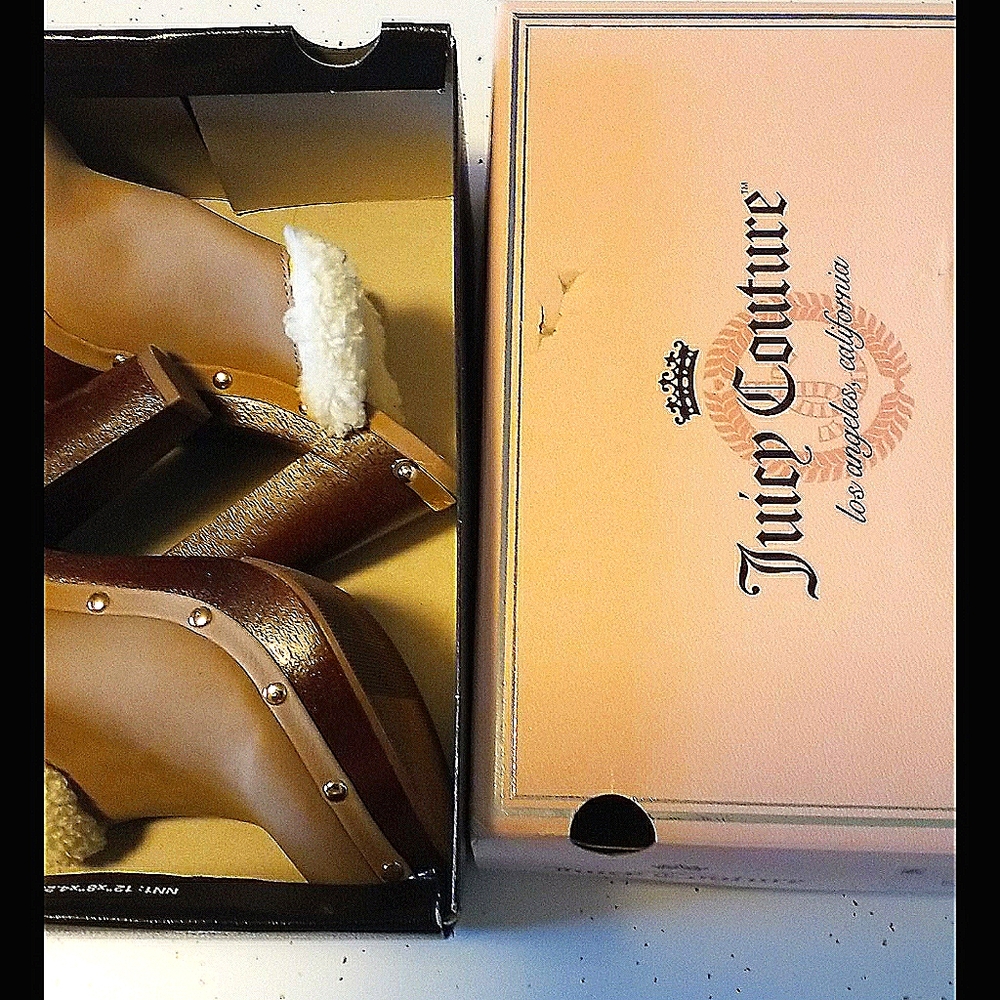 Juicy couture clog style heels